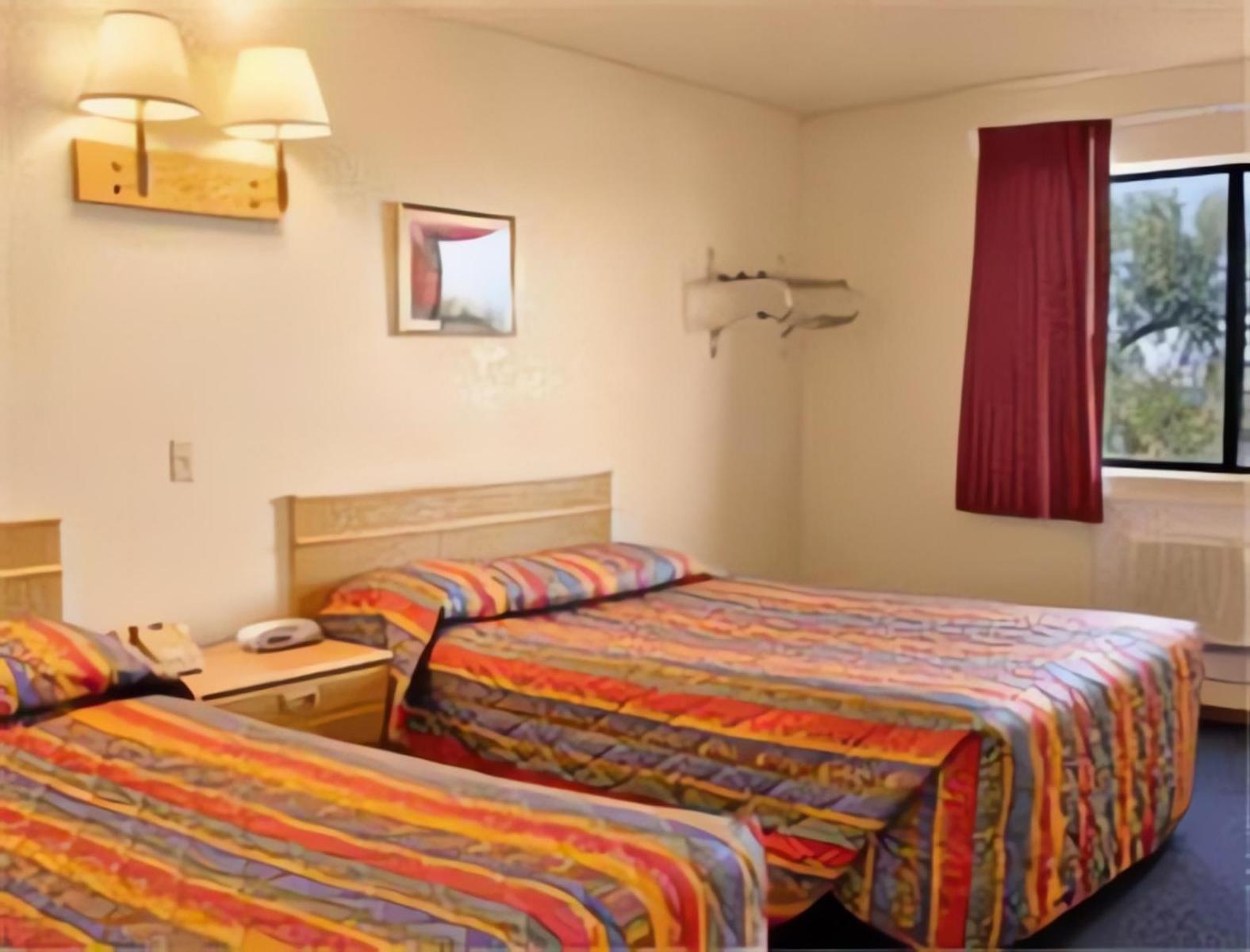 Super 8 By Wyndham Lake Havasu City Exterior foto